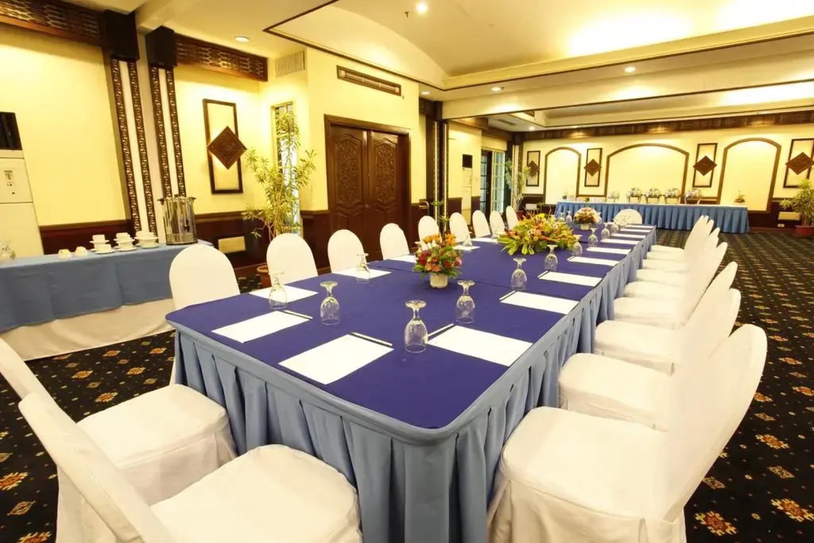 Waterfront Insular Hotel Davao