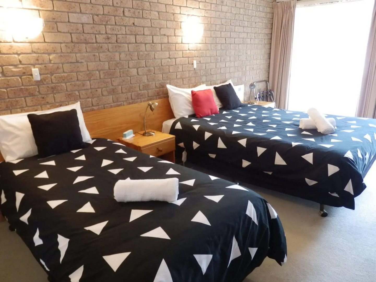 Mountain View Motor Inn & Holiday Lodges