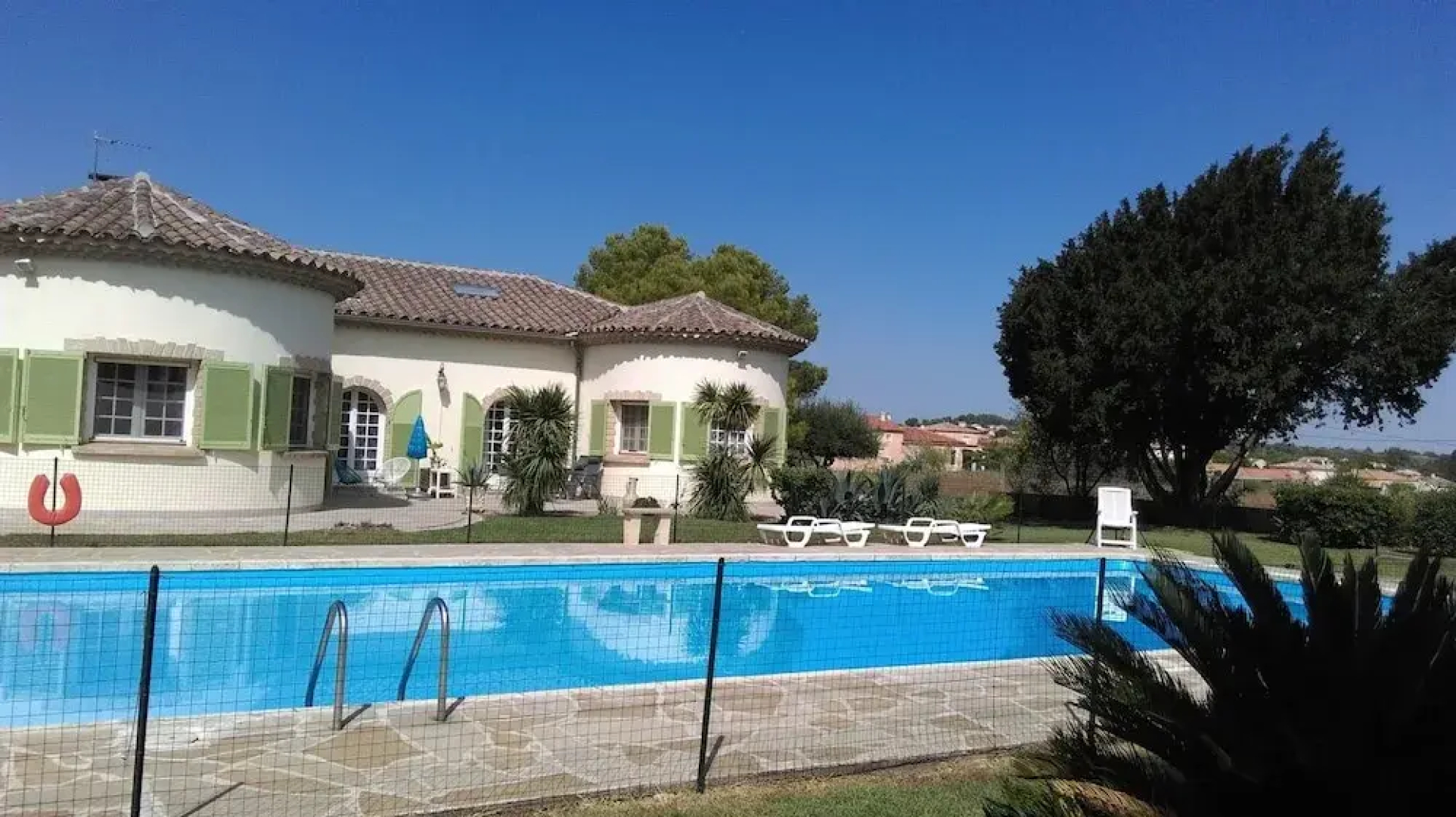 Villa B&B Via Domitia Gîte