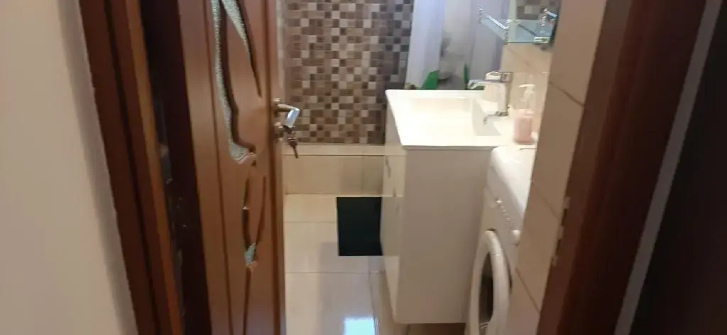 Apartament Gabi Strada Rozelor Etaj 2