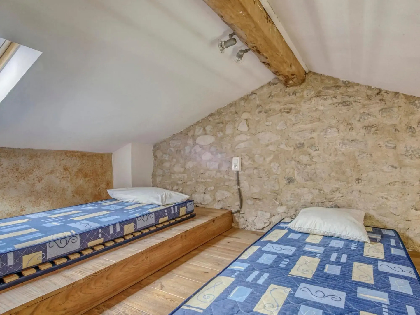 Cozy Holiday Home in Marignac-en-Diois with Garden