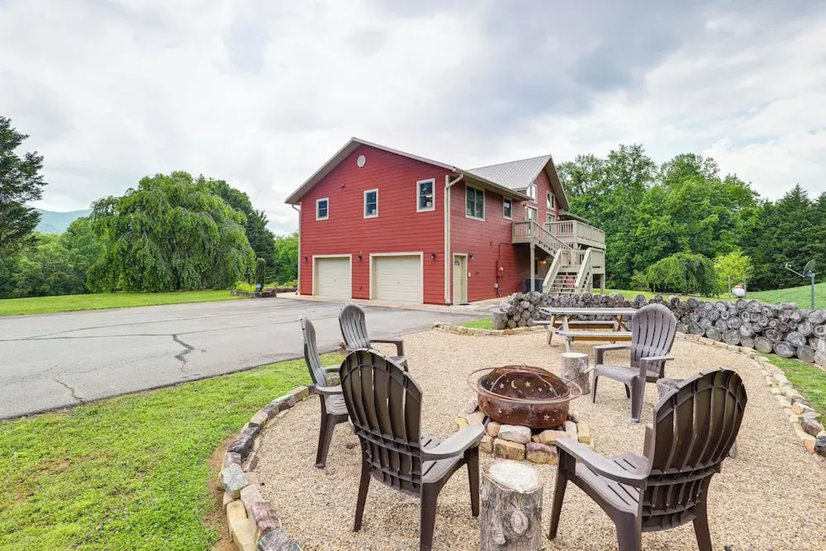 Mtn Views & Hot Tub: 6-acre Blue Ridge Retreat!