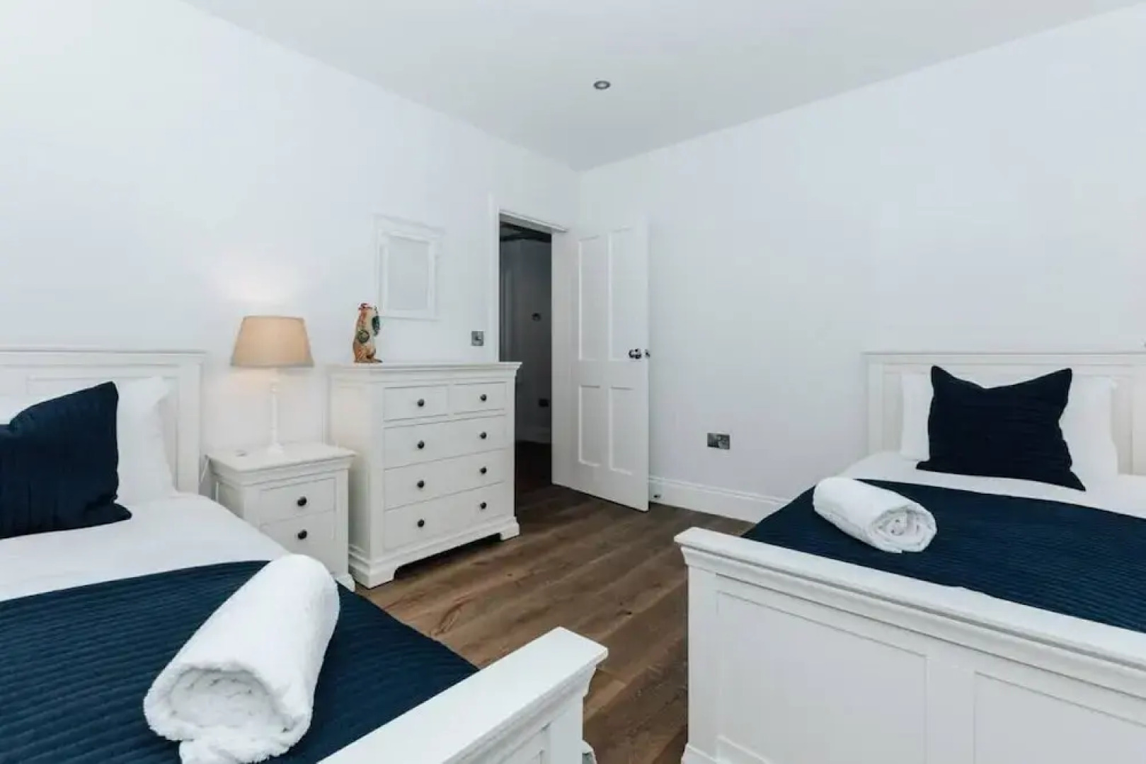 Woodvale Retreat - Sleeps 10