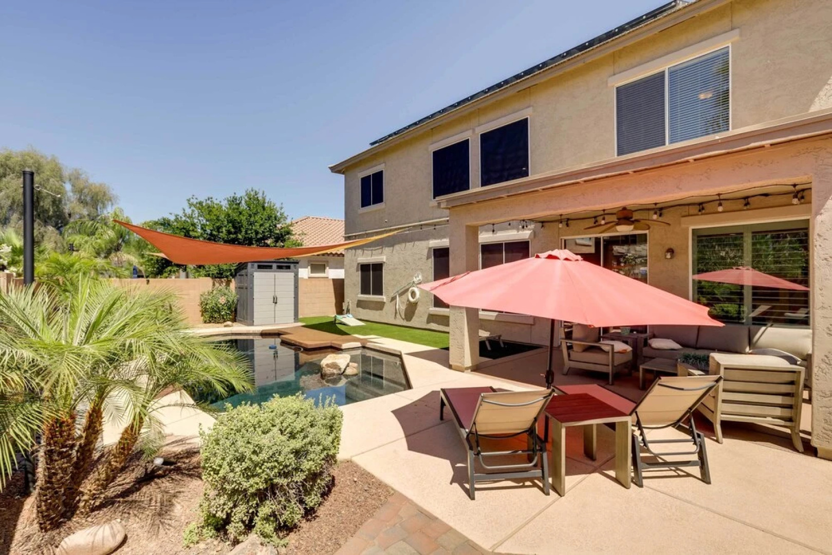 Pool, Fire Pit & Grill: Goodyear Home!