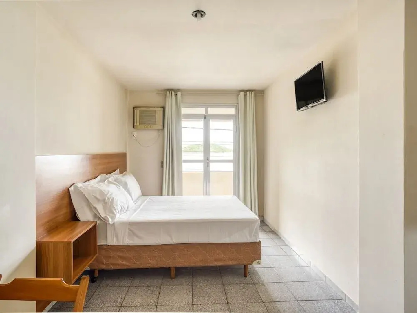 Piúma Palace Hotel, Lourdes