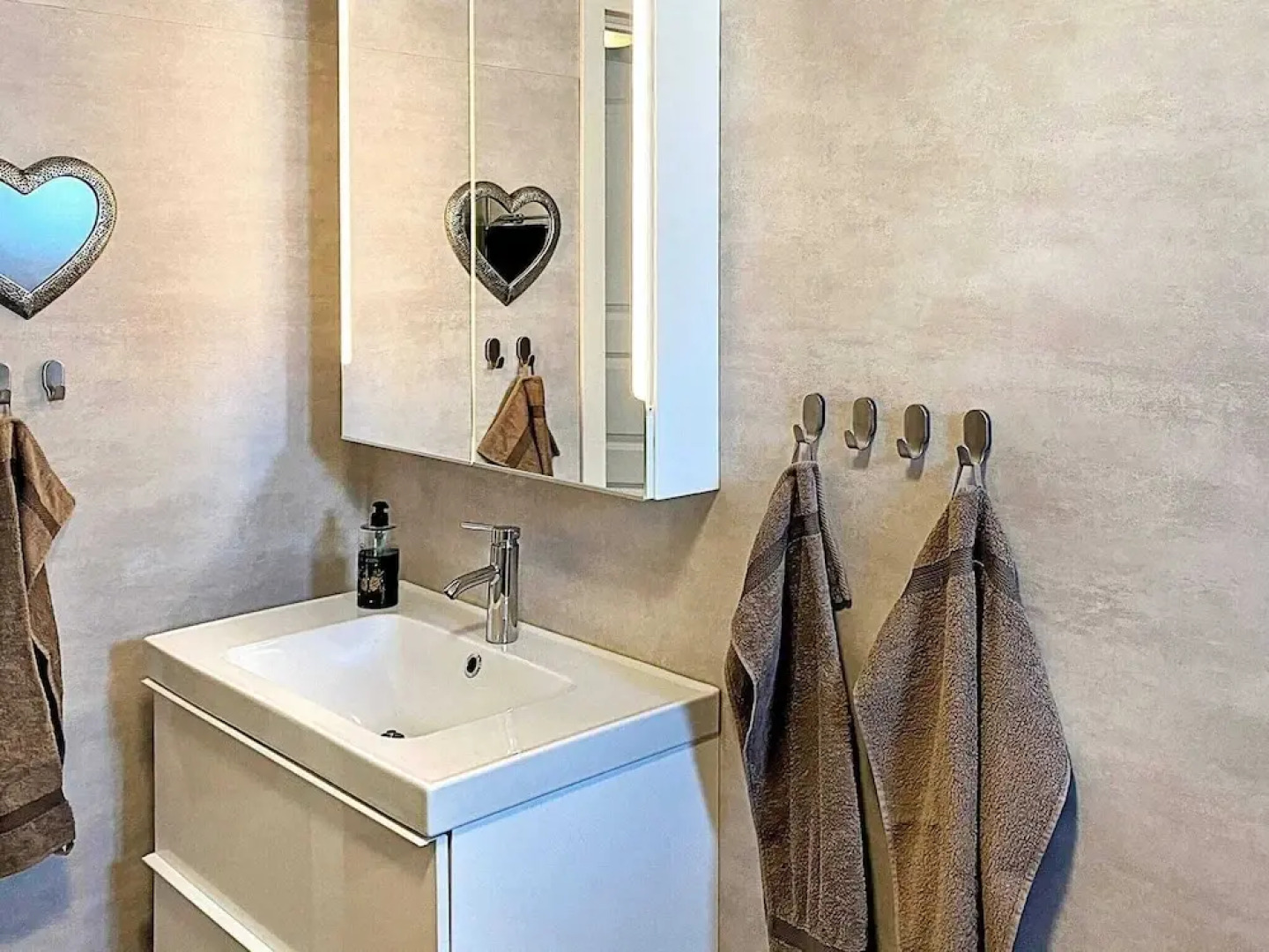 8 Person Holiday Home in Oskarsham