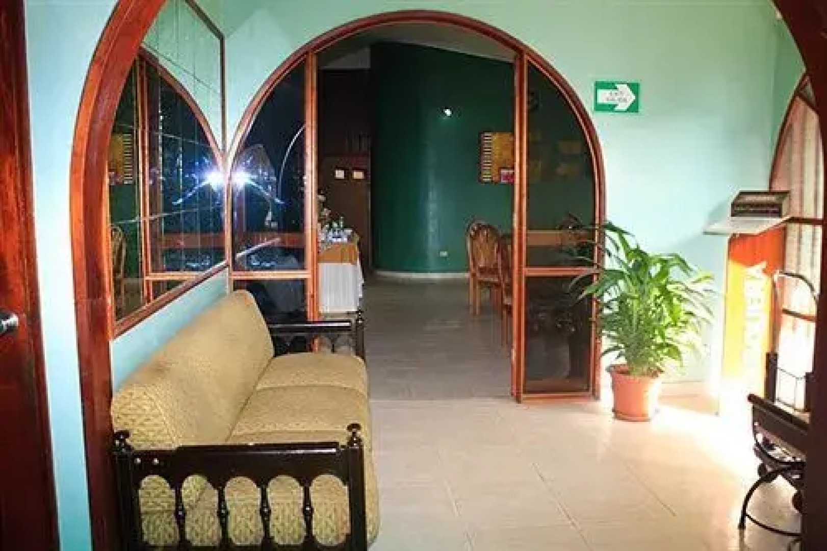 La Posada de Lobo Hotel & Suites