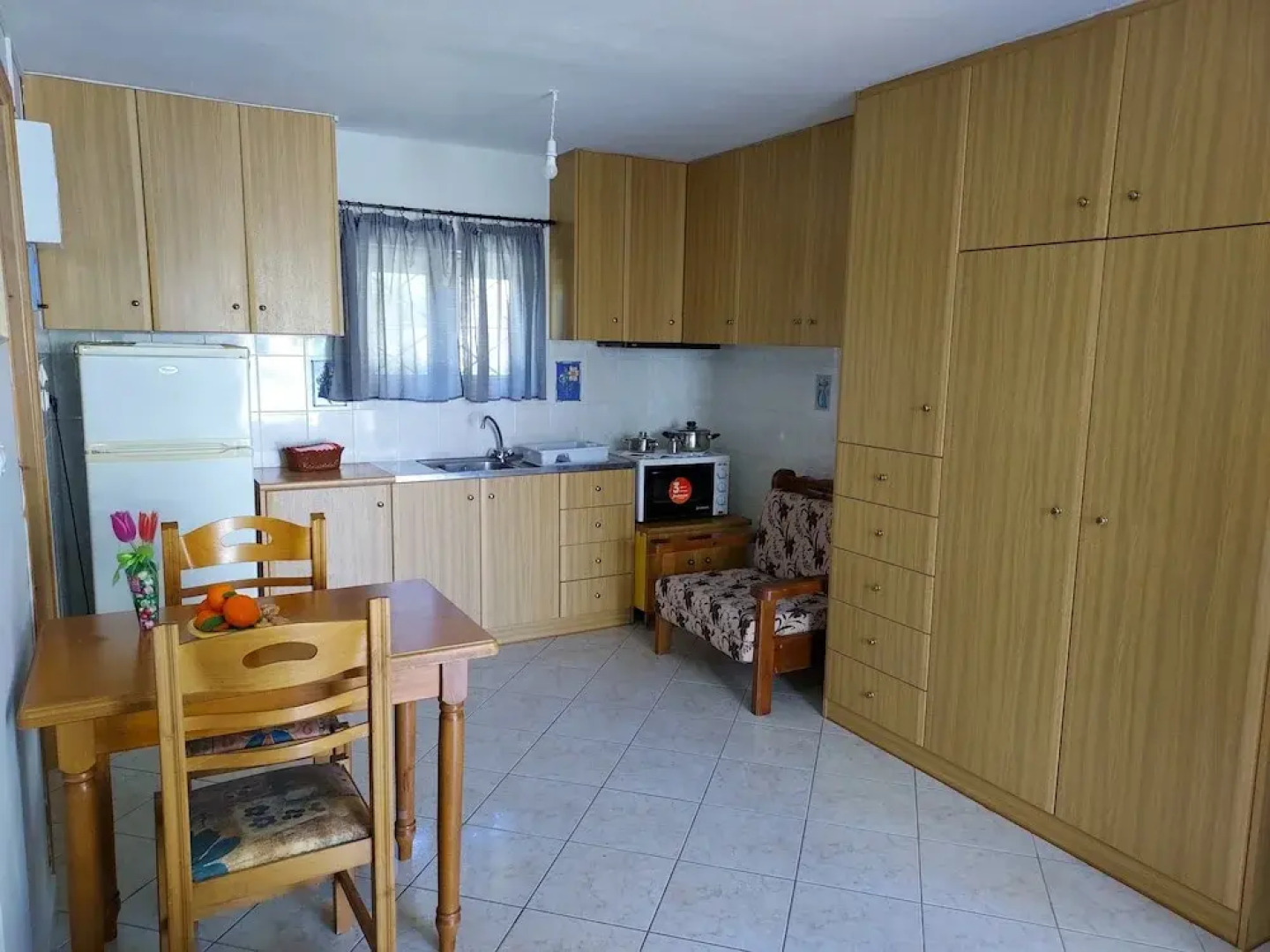 New Panorama Studios (ELECTRIC CAR CHARGING STATION)