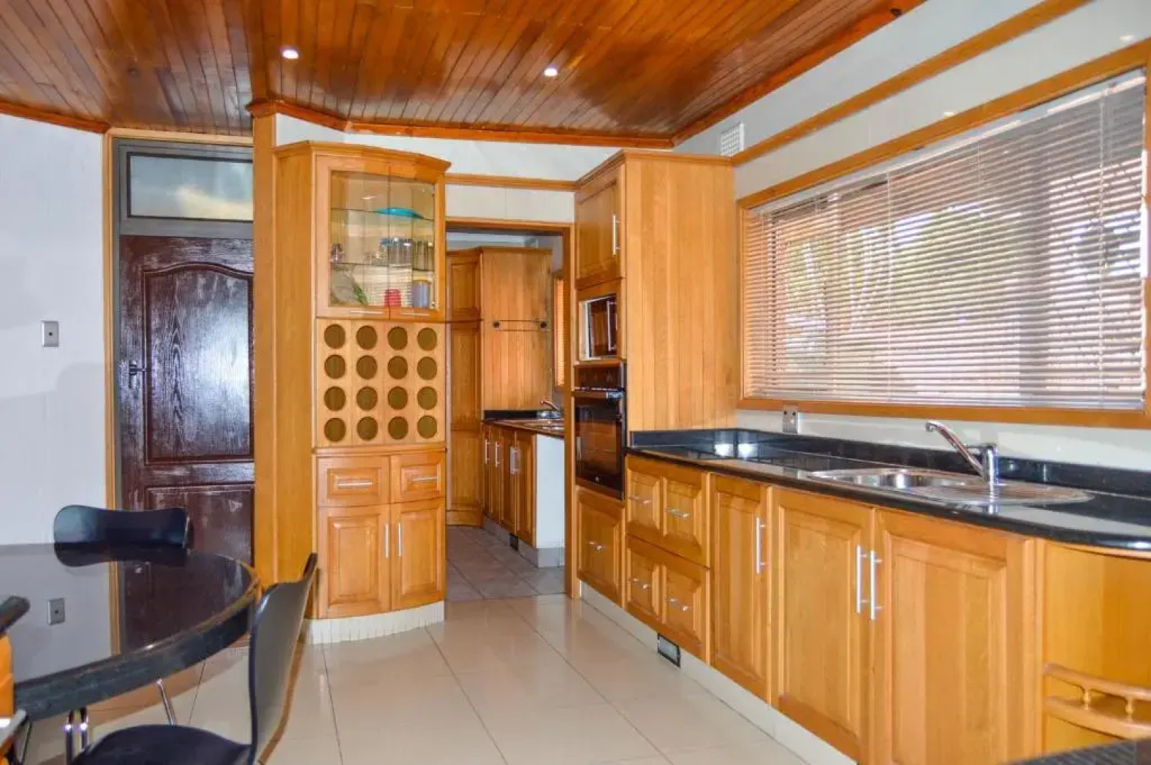 Emangunini Guest house