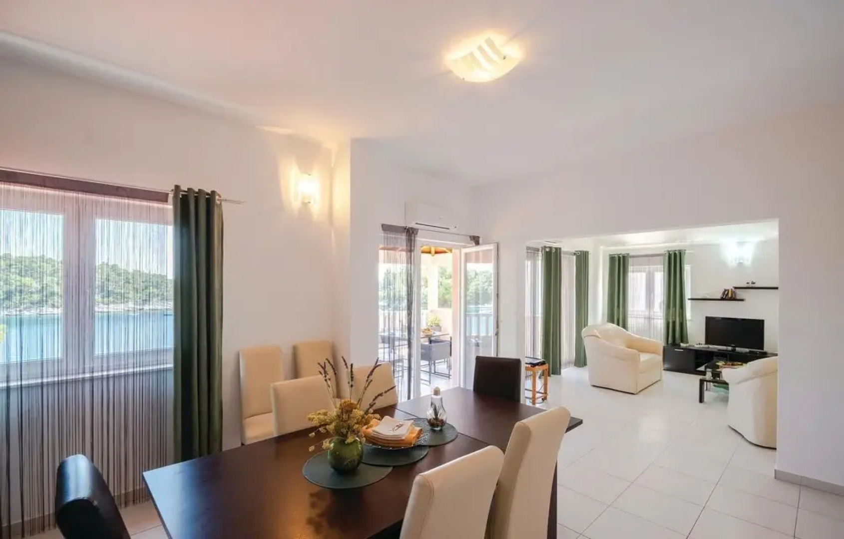 Stunning Home in Prizba With Wifi and 3 Bedrooms