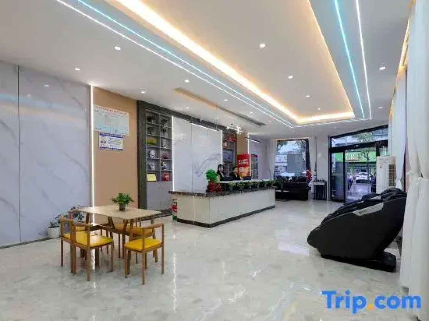 Zhi Xin Zhi Zi Hua Kai Hotel (Xiantao Bus Station Hongda Road Branch)