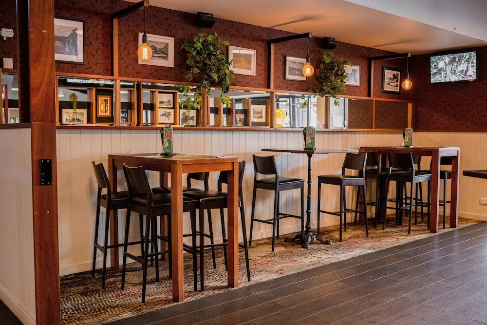 Browns Plains Hotel