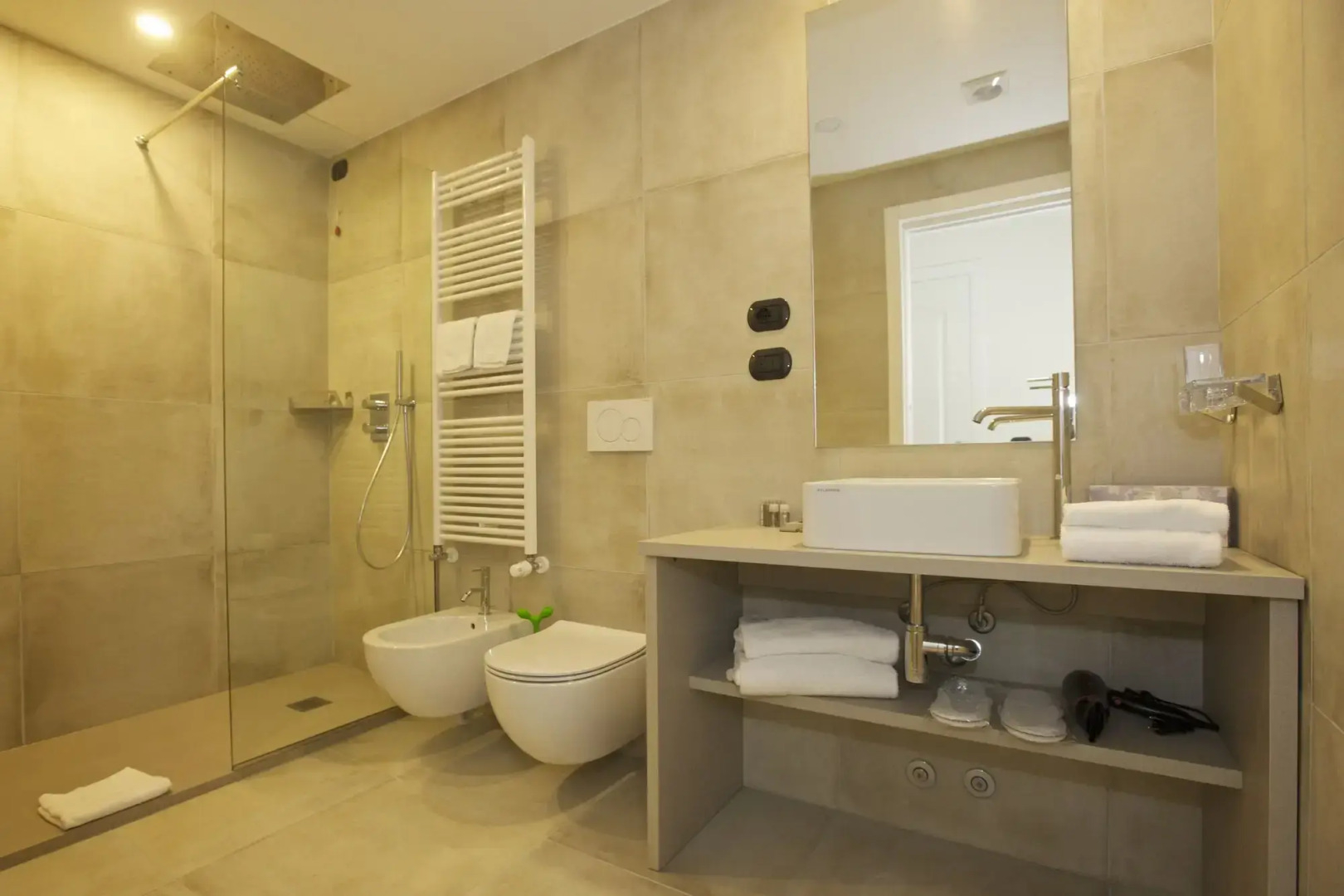 Hotel Al Campanile - Luxury Suites & Apartments