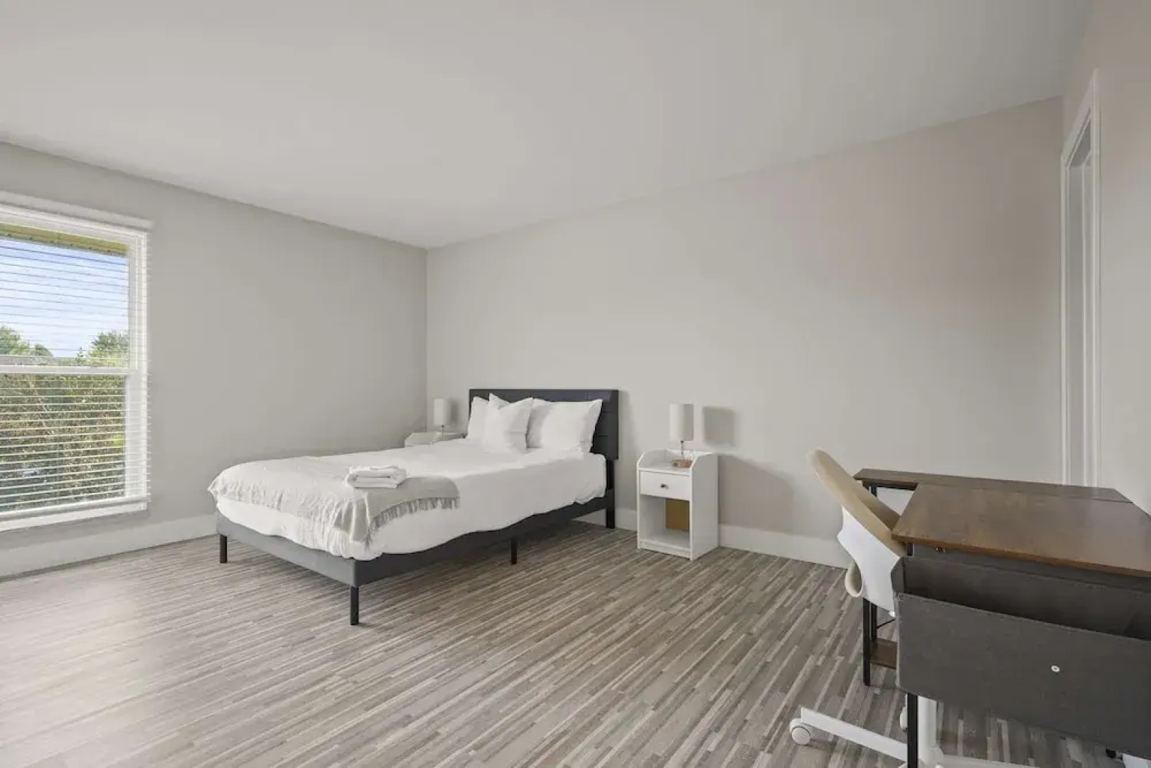 Relaxing 2BR 2BA Unit in the City