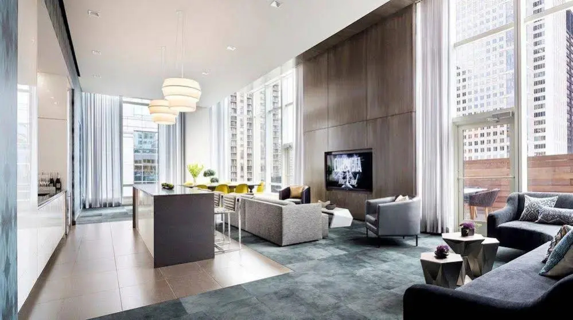 Global Luxury Suites in Downtown Chicago