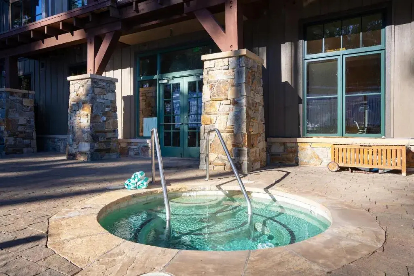 Reduce Rates w/ Skating Rink View in Northstar Village! Great Bear 404