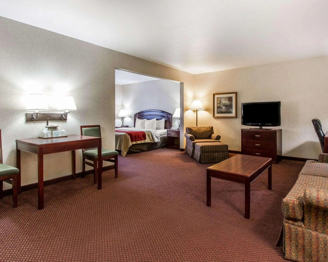 Quality Inn & Suites Fort Madison near Hwy 61