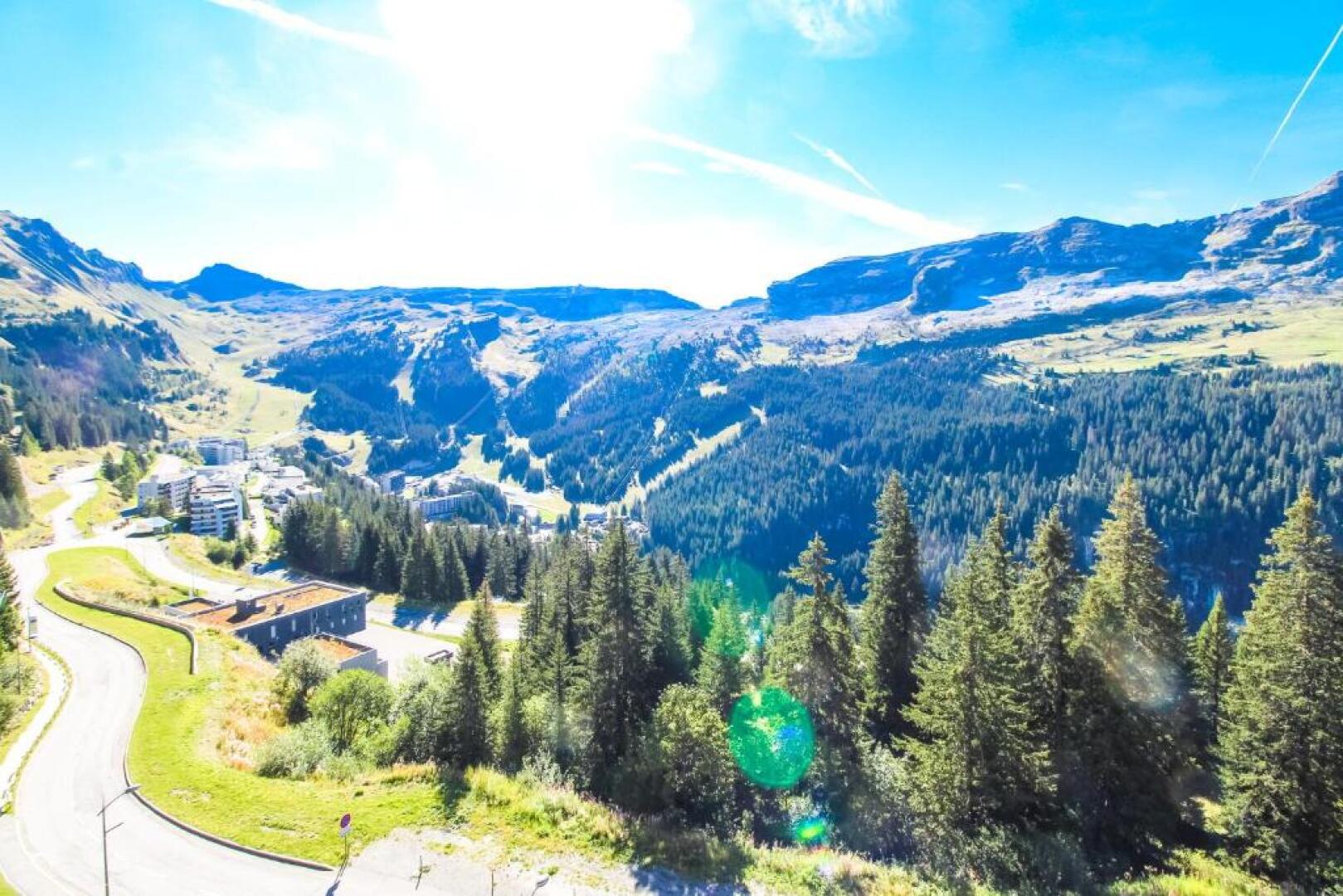 Exceptional 3 bed Penthouse with fireplace and stunning views