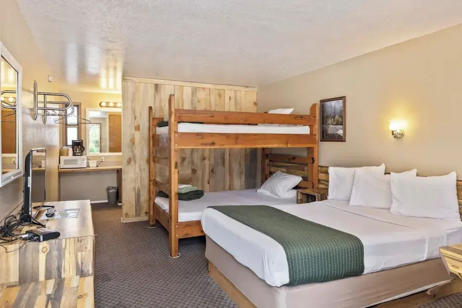Birch Glen Hotel