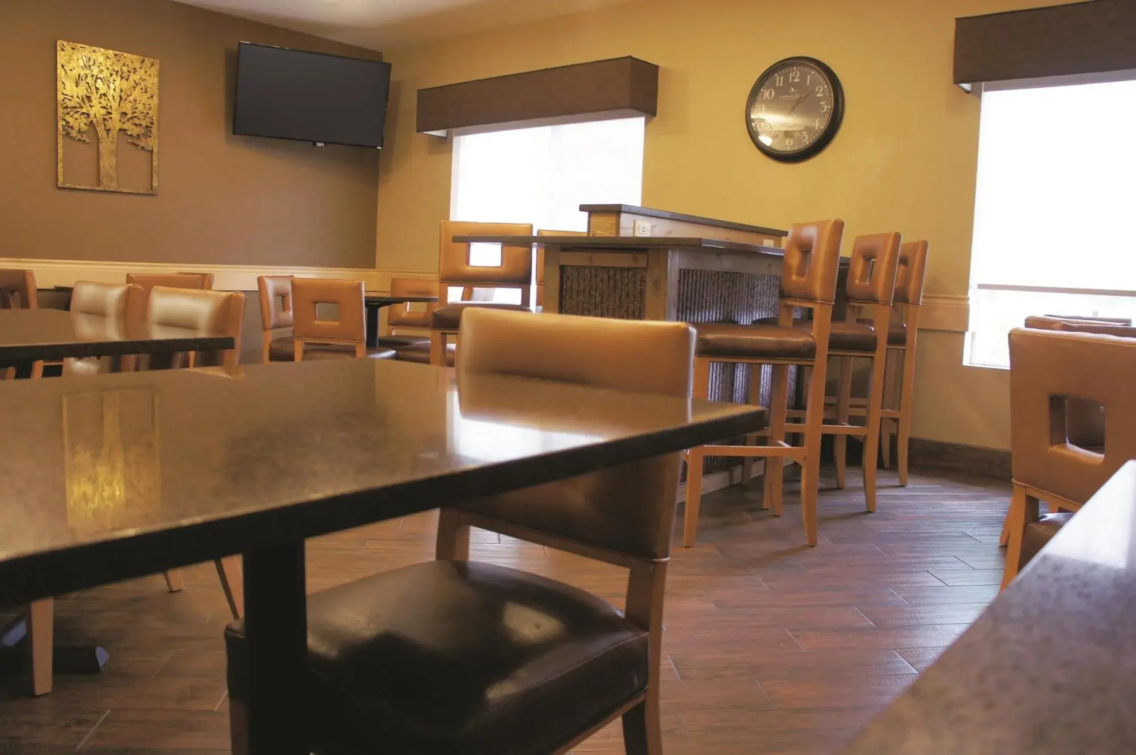 Best Western Plus Riverfront Hotel & Suites