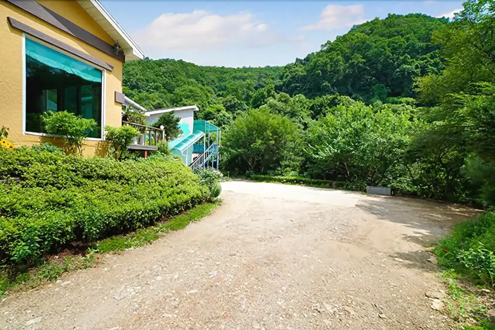 Yangpyeong Flowery Cloud Pension