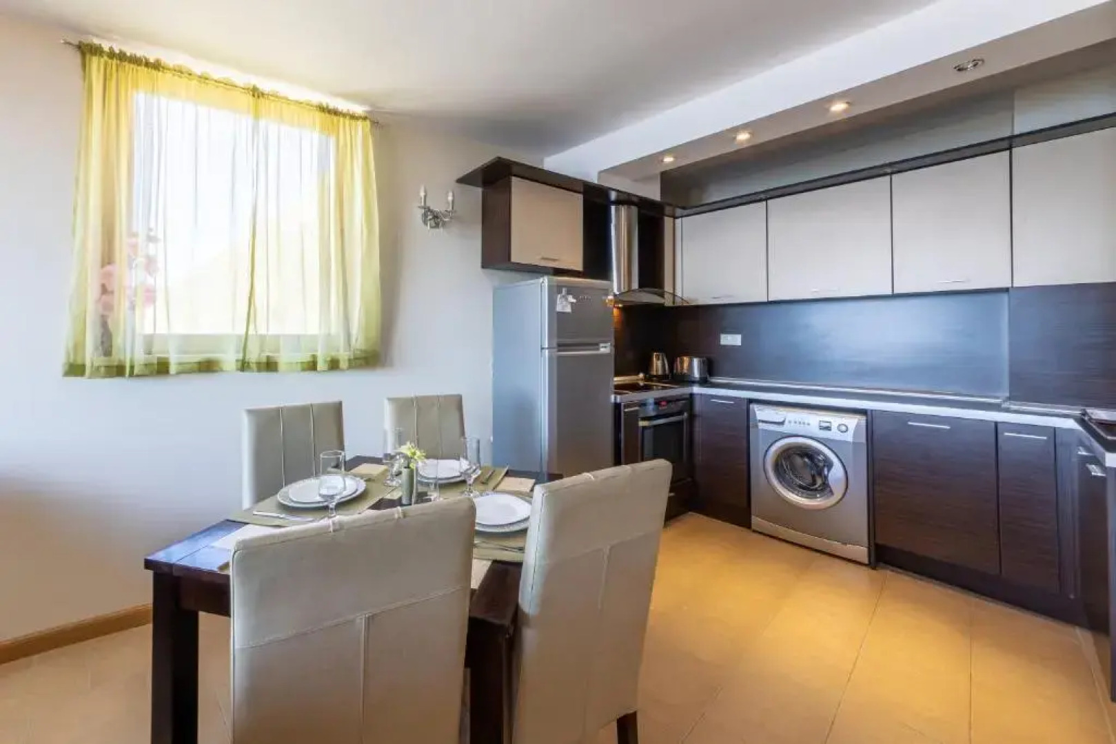 Supreme Beach Apartments