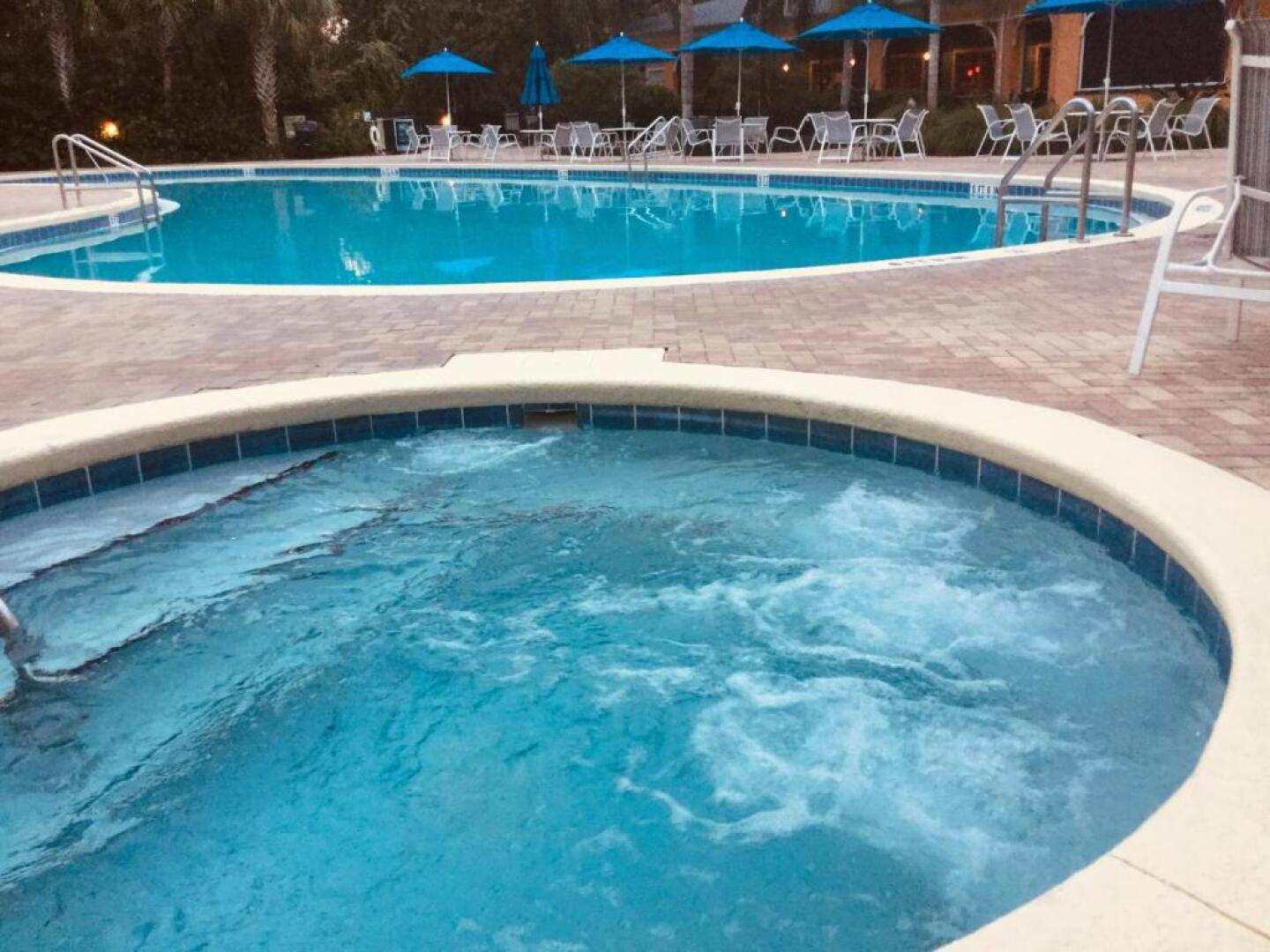 Beautiful 3 Bedroom Apartment minutes from Disney!