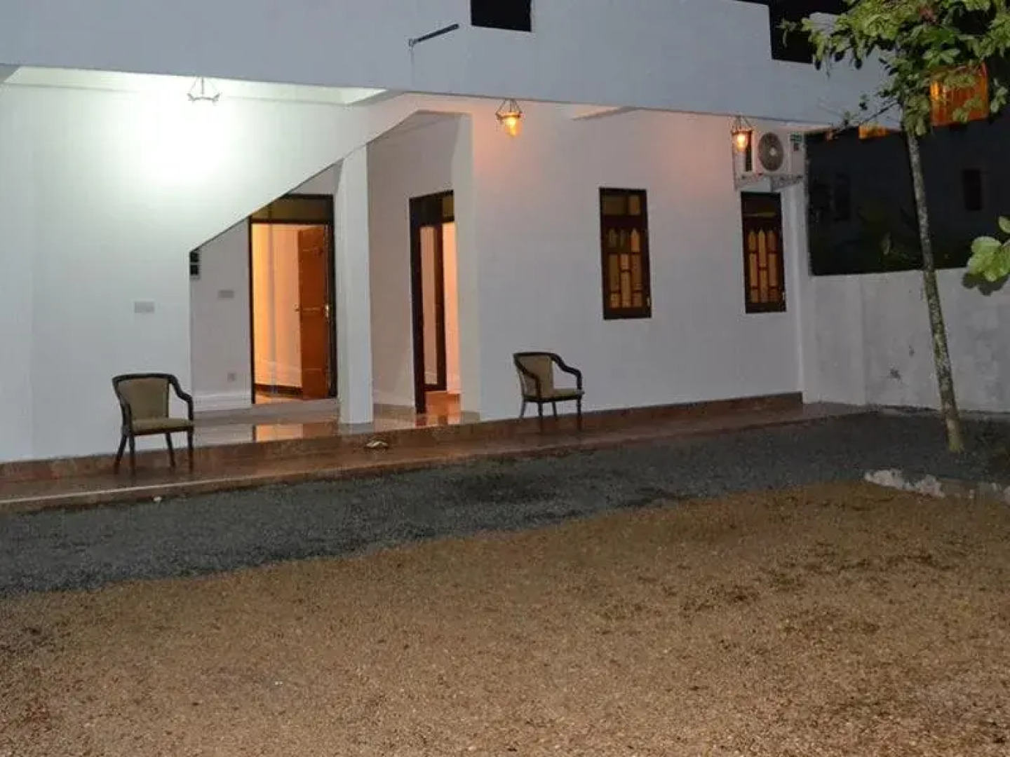 Mangroven River View Hotel