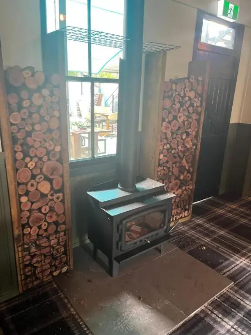Tyalgum hotel