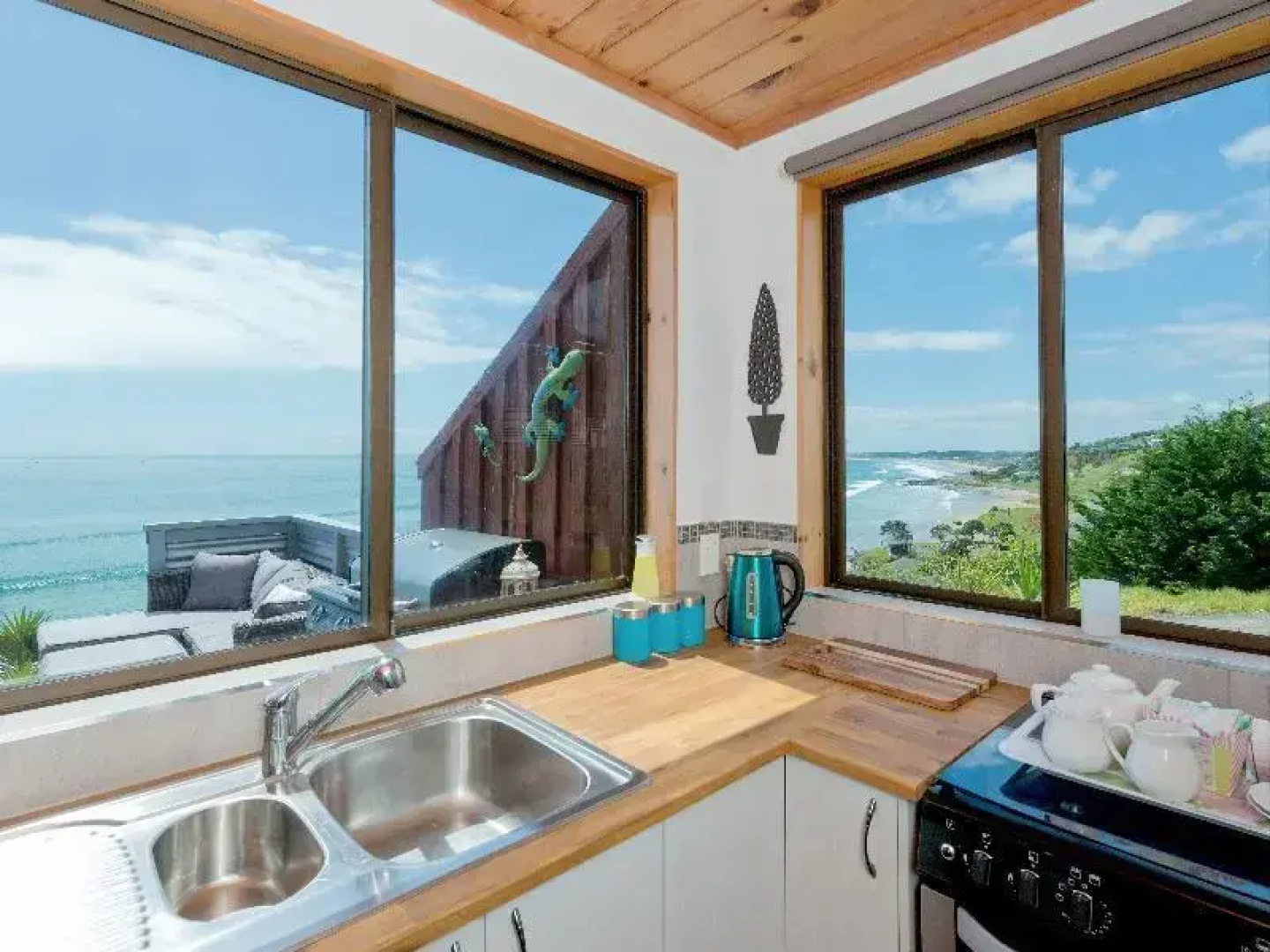 Escape 290 Mile Holiday Home