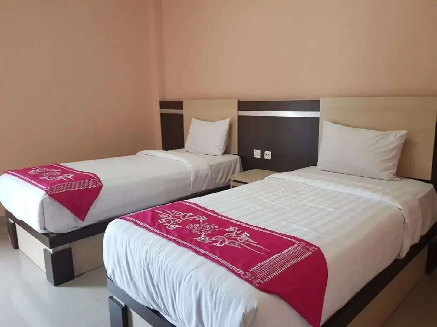 Capital O 93263 Linge Land Hotel