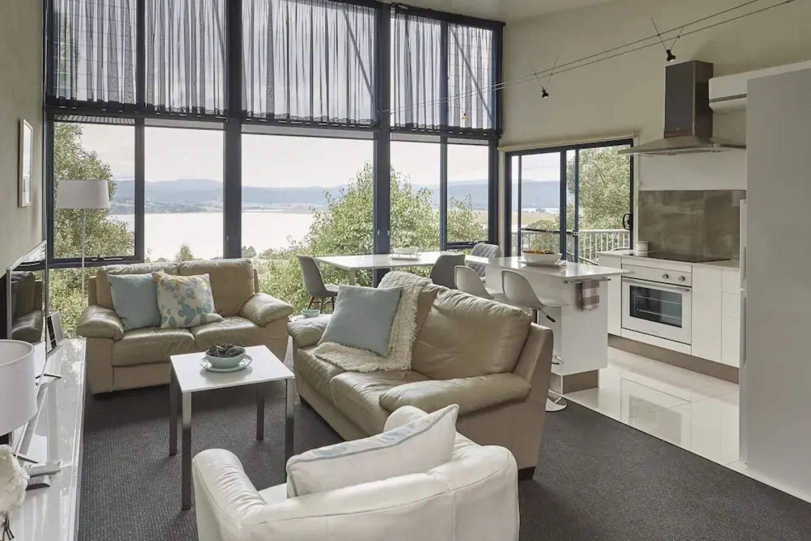 Rosevears Vineyard Retreat