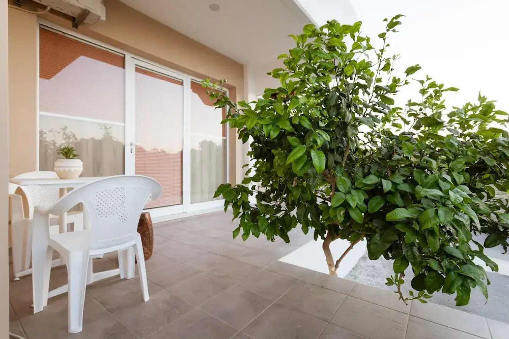 Artemis Fani Apartments