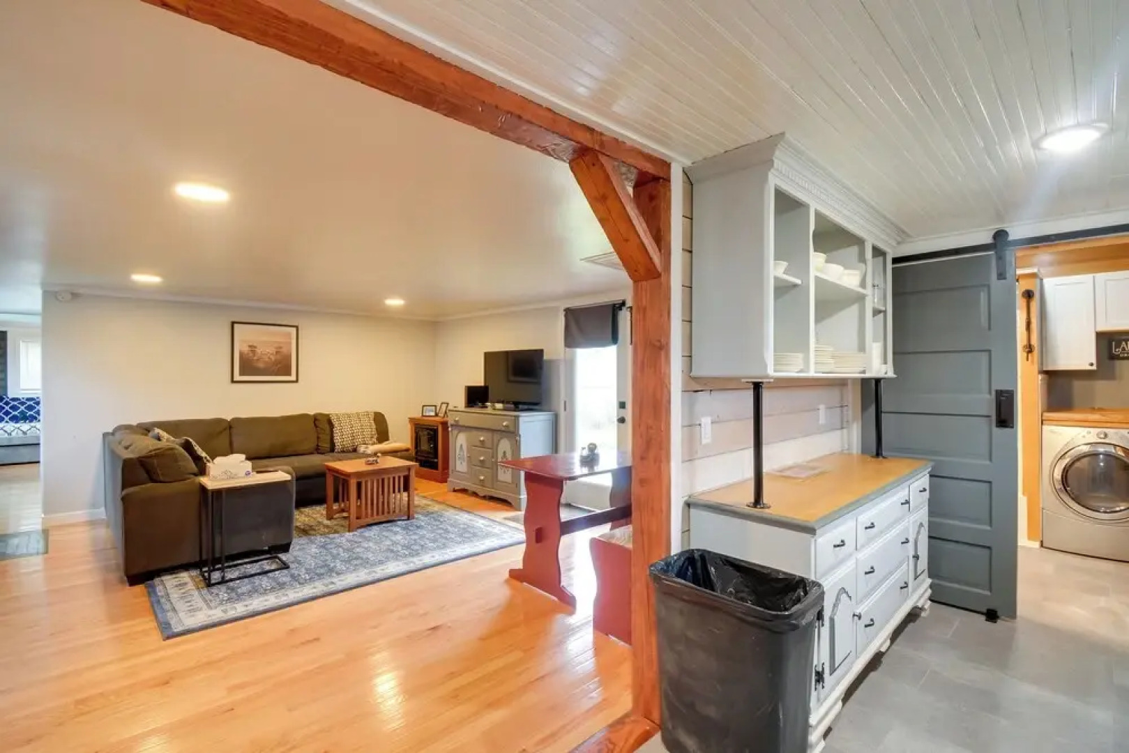 Ocean-themed Westport Home: Bike to Ocean!