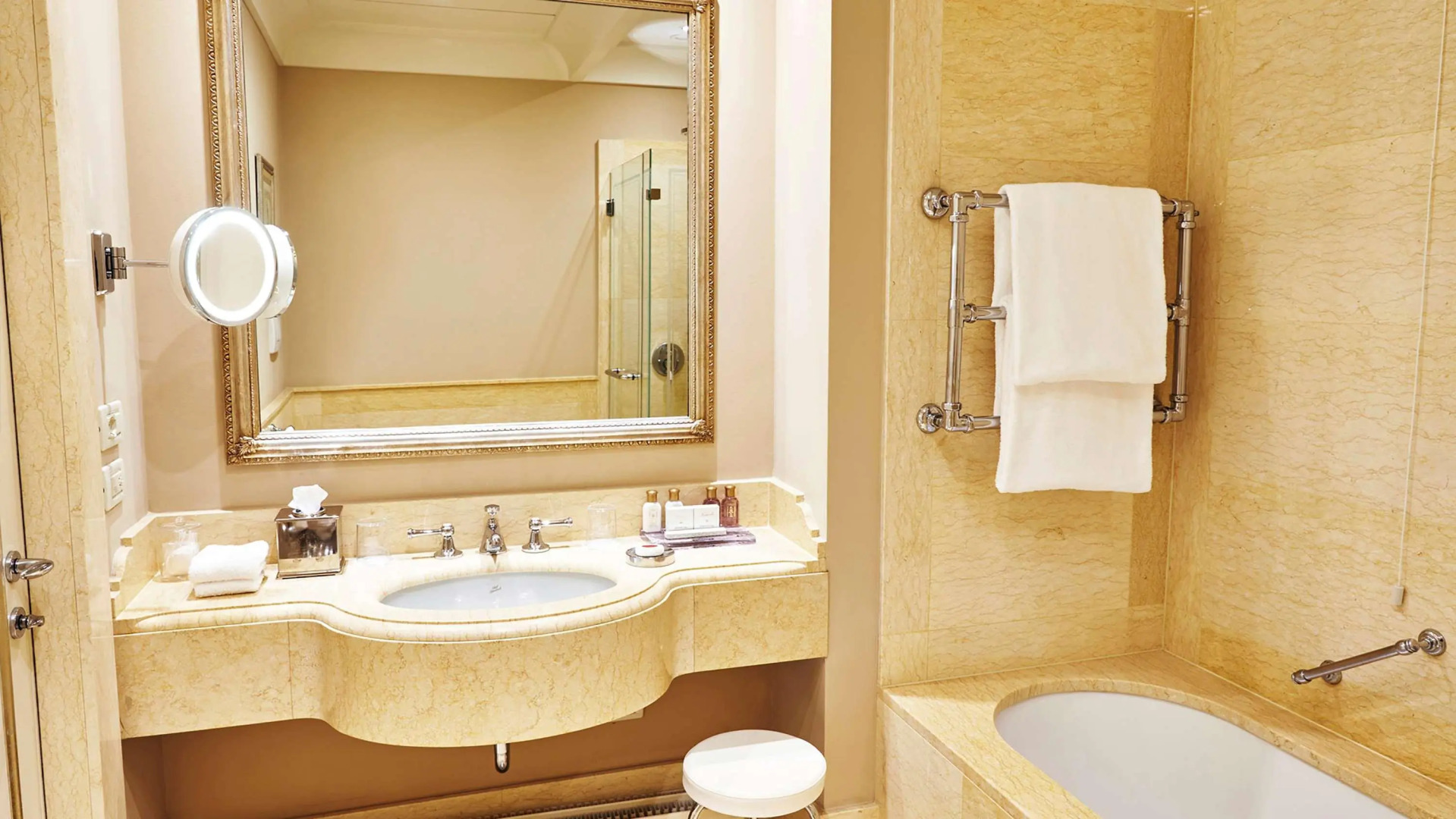 Отель San Clemente Palace Kempinski Venice