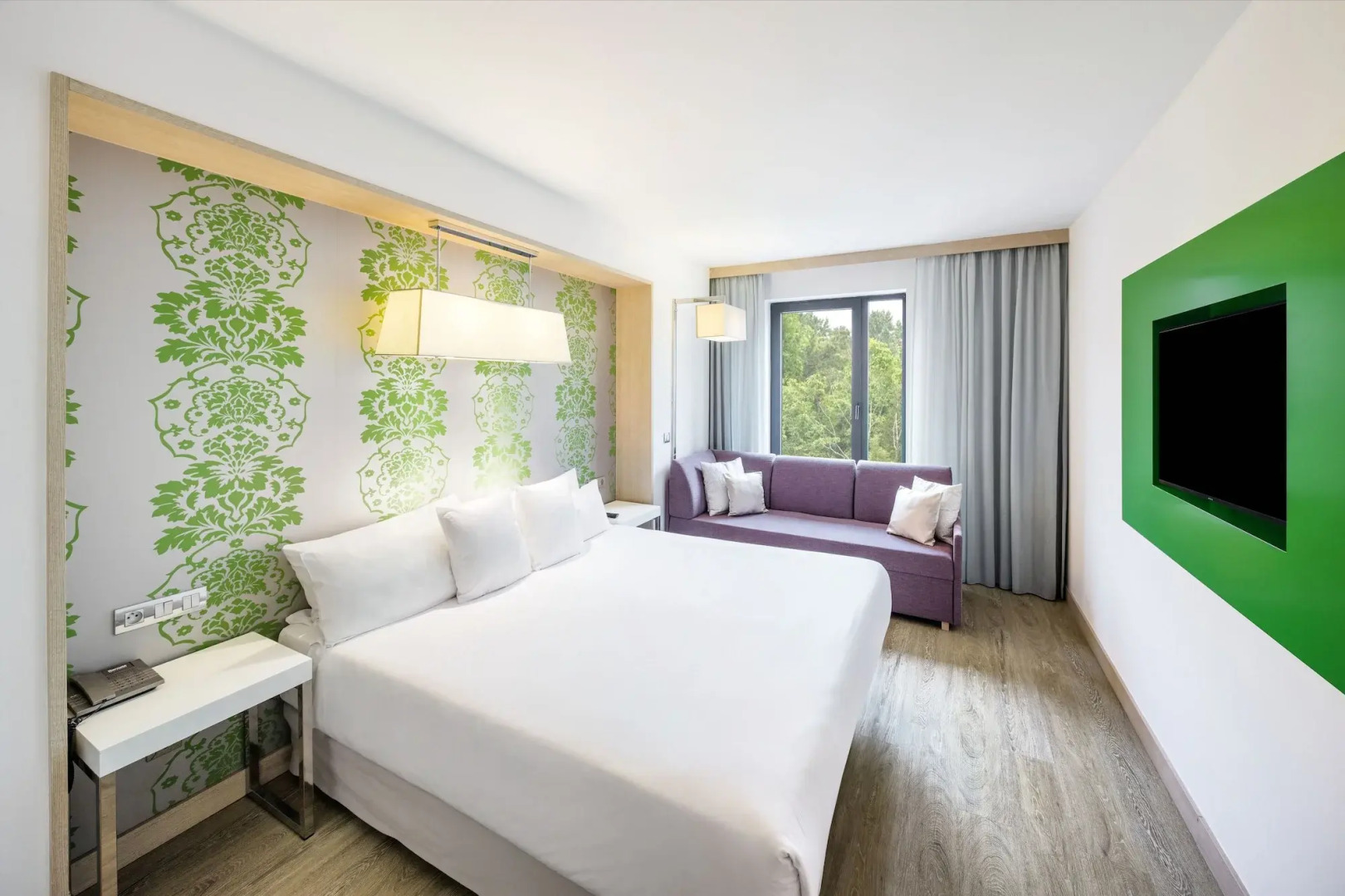 Отель Occidental Praha Five