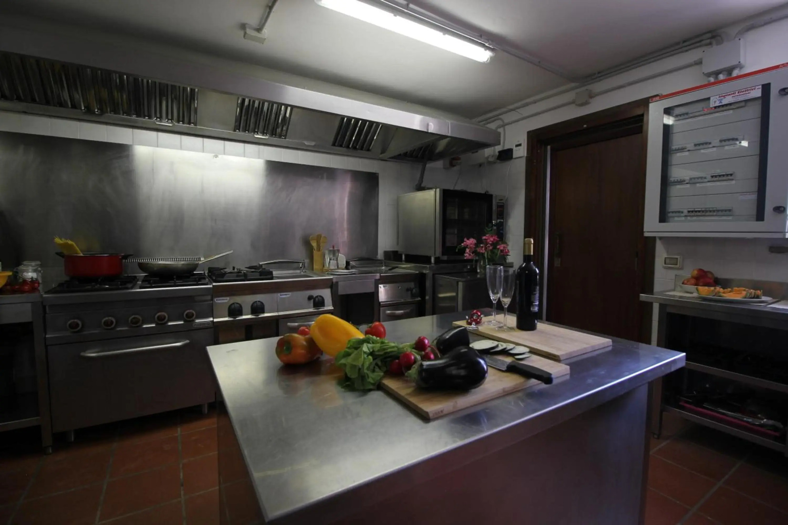 Villa Diana, Marche - intera struttura con piscina