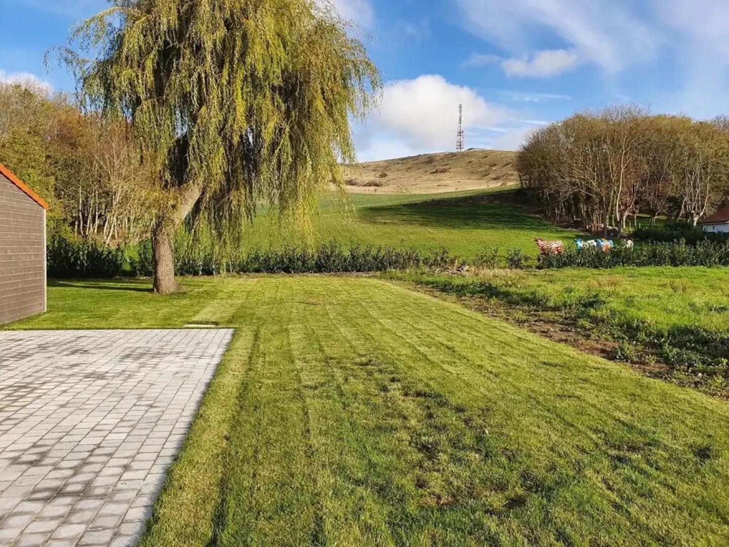 Vintage Holiday Home in Escalles with Garden