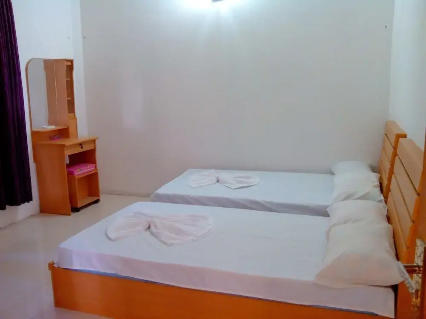 Serene Blue Bowls Surf Inn