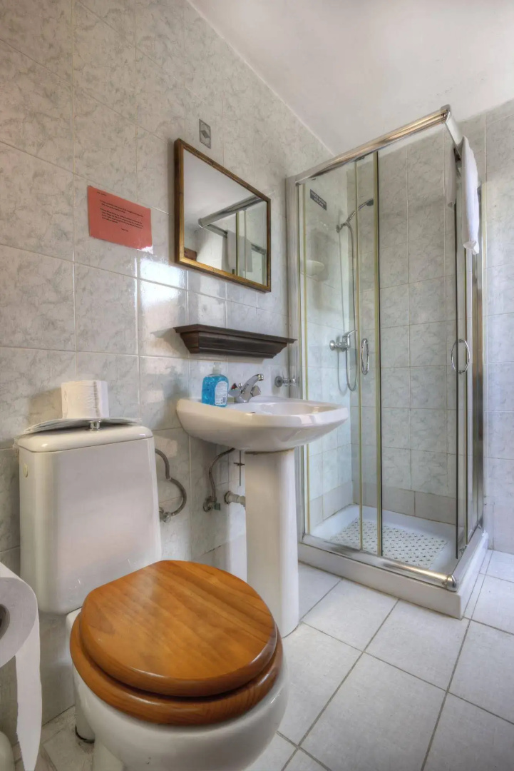 Green Grove Guest House