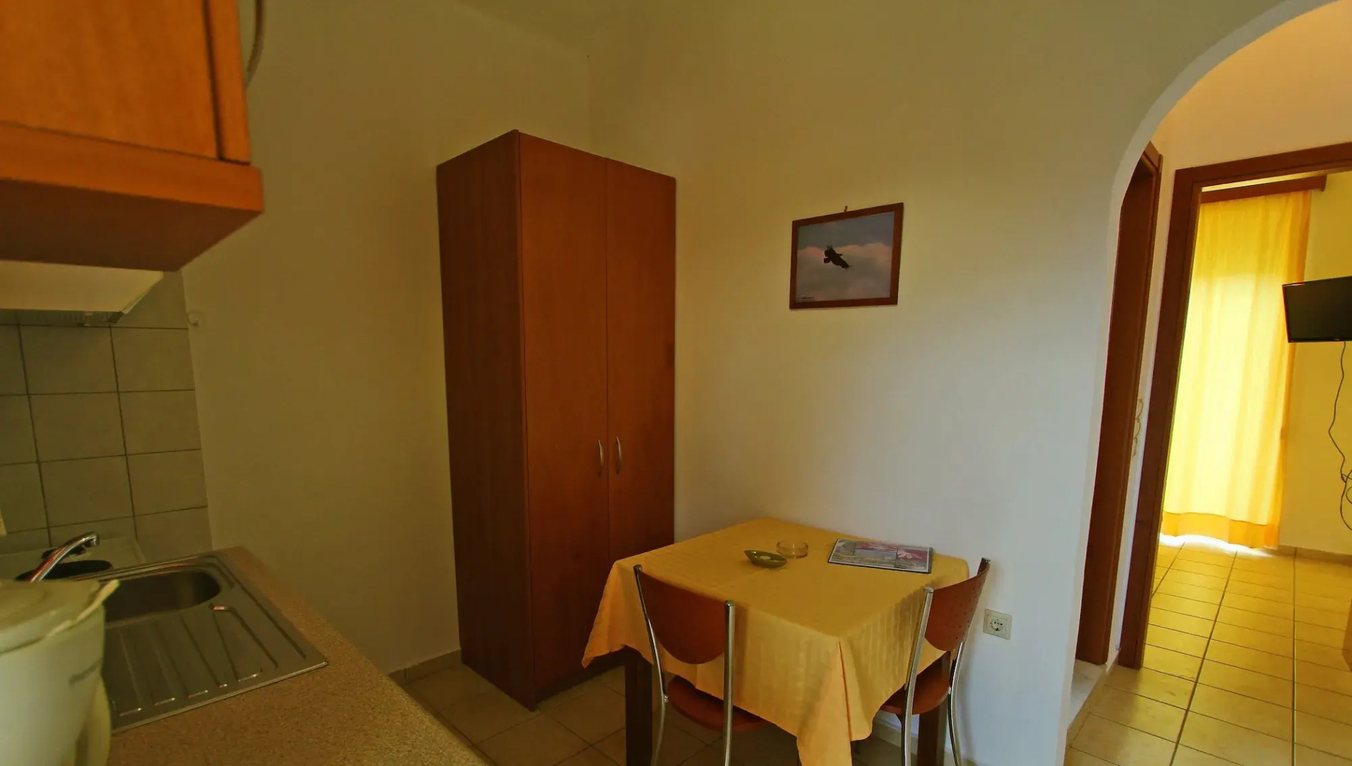 Monachus Monachus Apartments