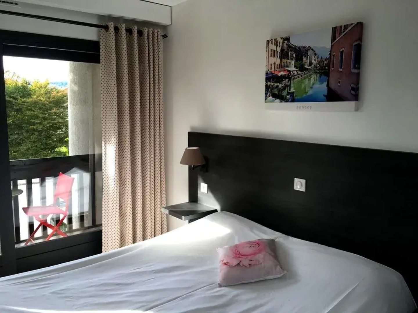 Logis Hôtel Annecy Nord / Argonay