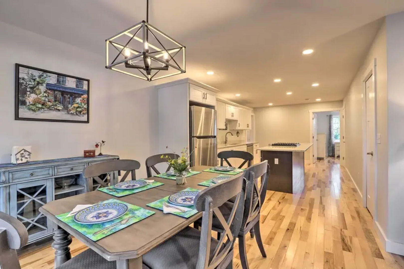 Sun-dappled Retreat - Walk to Wickaboag Lake!