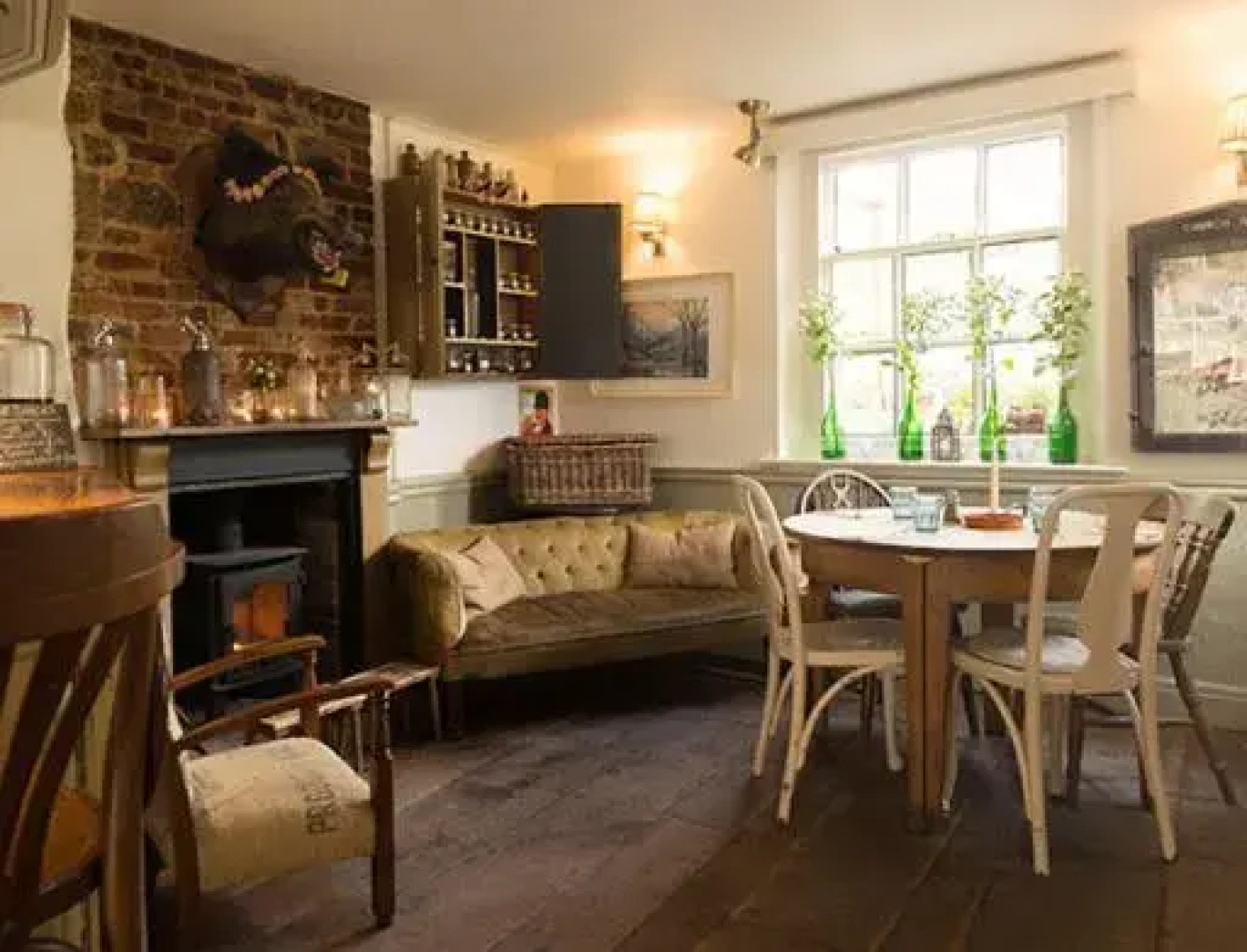 Stunning Georgian Flat in The Heart of Midhurst Old Town