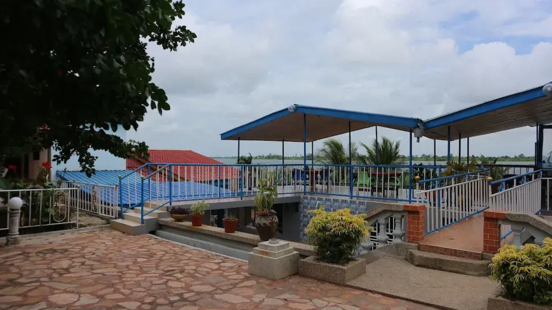 Waterfront Paradise Resort