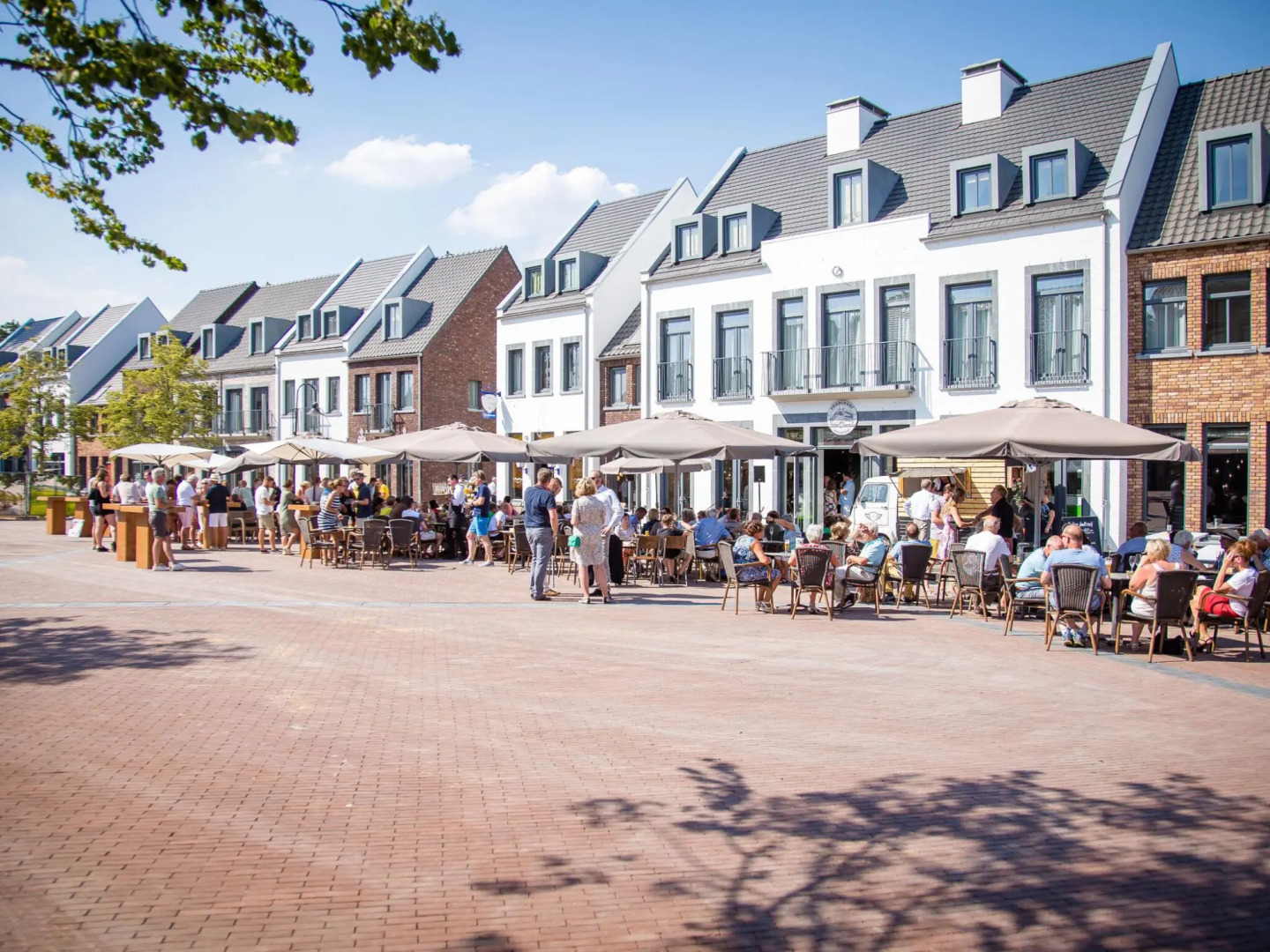Luxurious Home With Bubble Bath