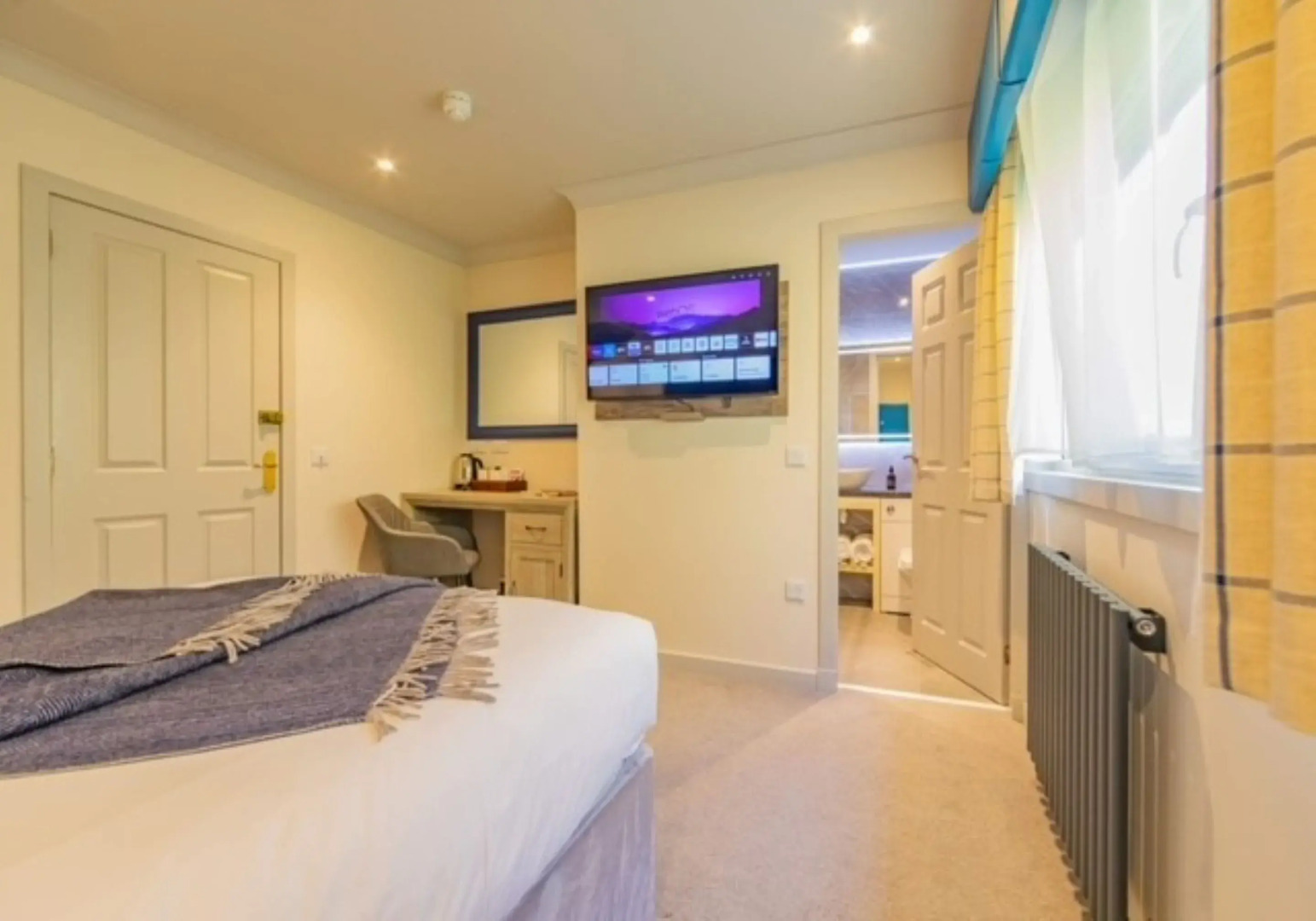 Loch Ness Clansman Hotel