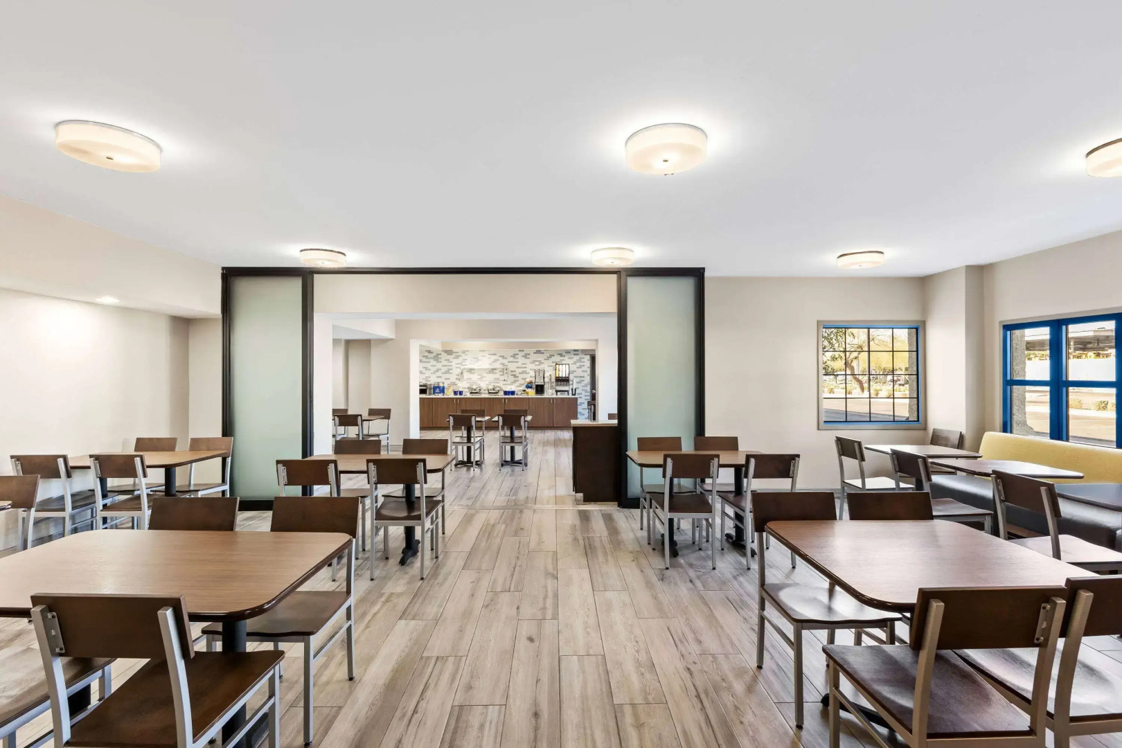 Days Inn & Suites by Wyndham Mesa Near Phoenix