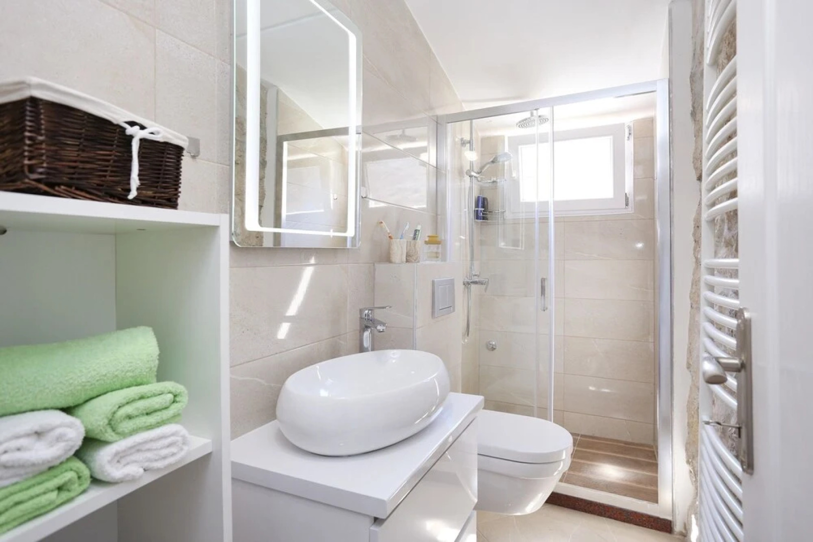 Rustic Stone House Bajeli with Jacuzzi