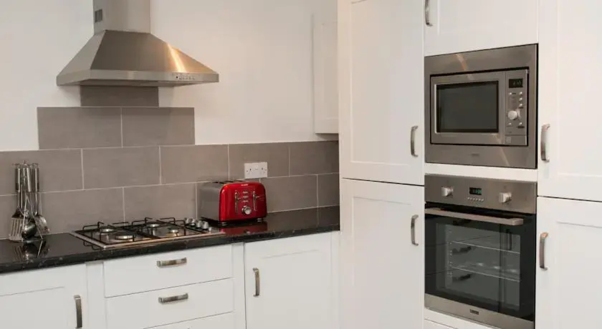 Queen Margaret Apartment